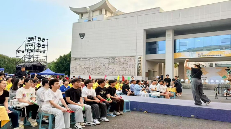 人艺动态｜人文艺术系学子点亮“周末戏相逢”舞台