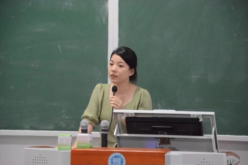 人艺动态|人文艺术系汉语言文学专业考研分享会圆满举行 