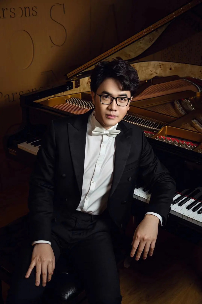 叶子豪博士莅临人文艺术系开展讲座